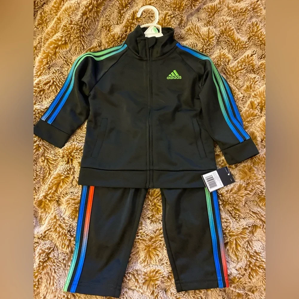 NWT Adidas boys track suit in size 18 months - Picture 5 of 5